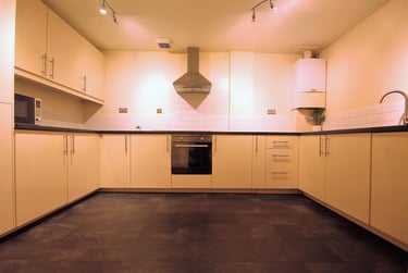 7 bed flat, Huntsmoor House, Spital Tongues, Newcastle, NE24ND - Image 2